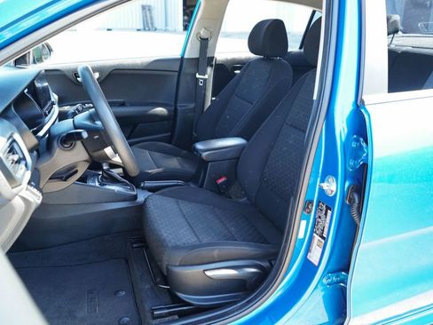 Used 2021 Kia Rio S w/ Technology Package FWD image 7