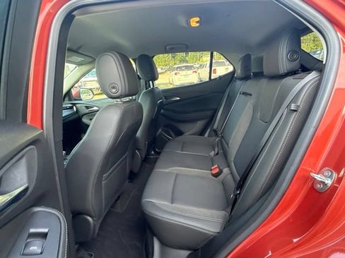 Used 2024 Buick Encore GX Preferred w/ Comfort Package FWD image 15