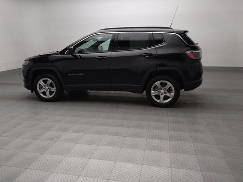 Used 2024 Jeep Compass Latitude w/ Altitude Special Edition AWD/4WD image 3