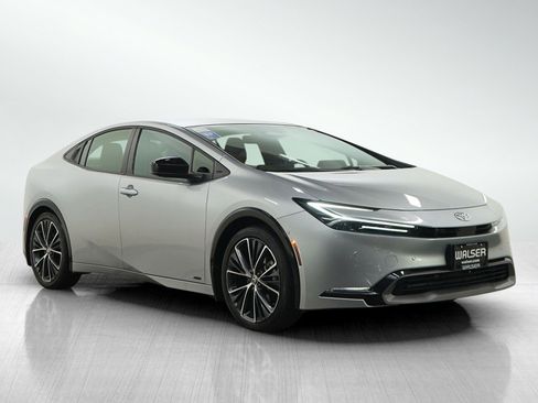 Used 2024 Toyota Prius Limited w/ Limited Premium Package AWD/4WD image 4