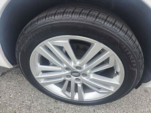 Used 2019 Audi Q5 2.0T Premium Plus w/ Premium Plus Package AWD/4WD image 9