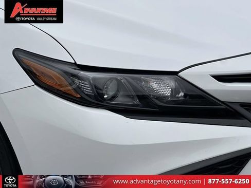 Used 2024 Toyota Camry SE w/ Cold Weather Package FWD image 12