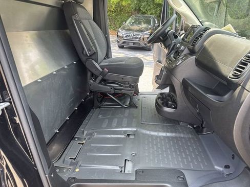 Used 2023 RAM ProMaster 2500 w/ Black Appearance Package FWD image 10