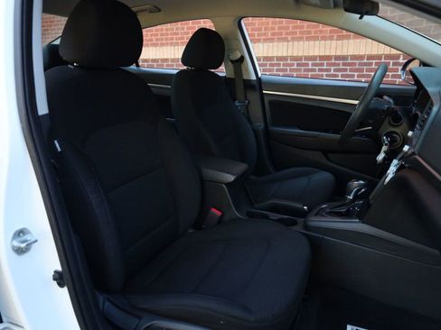 Used 2019 Hyundai Elantra SEL w/ Cargo Package image 26