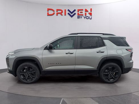 New 2026 Chevrolet Equinox LT w/ Convenience Package II image 2