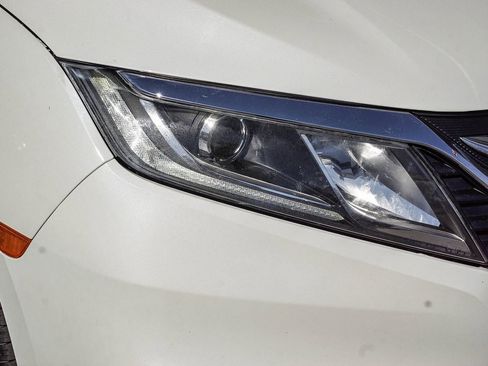 Used 2019 Honda Odyssey EX image 10
