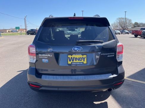 Used 2017 Subaru Forester 2.5i Touring image 7