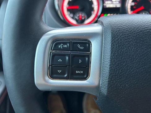 Used 2013 Dodge Grand Caravan R/T w/ Driver Convenience Group FWD image 17