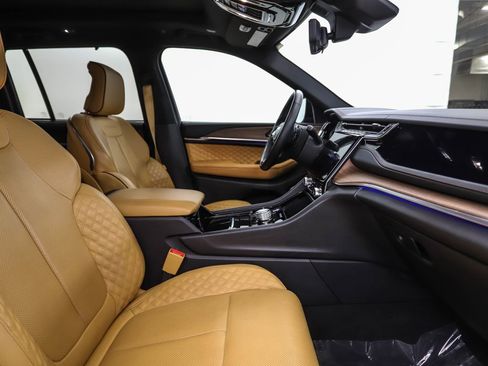 Used 2022 Jeep Grand Cherokee Summit w/ Adv Protech Group IV image 30