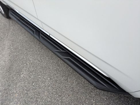 Certified 2023 Cadillac Escalade Premium Luxury image 13