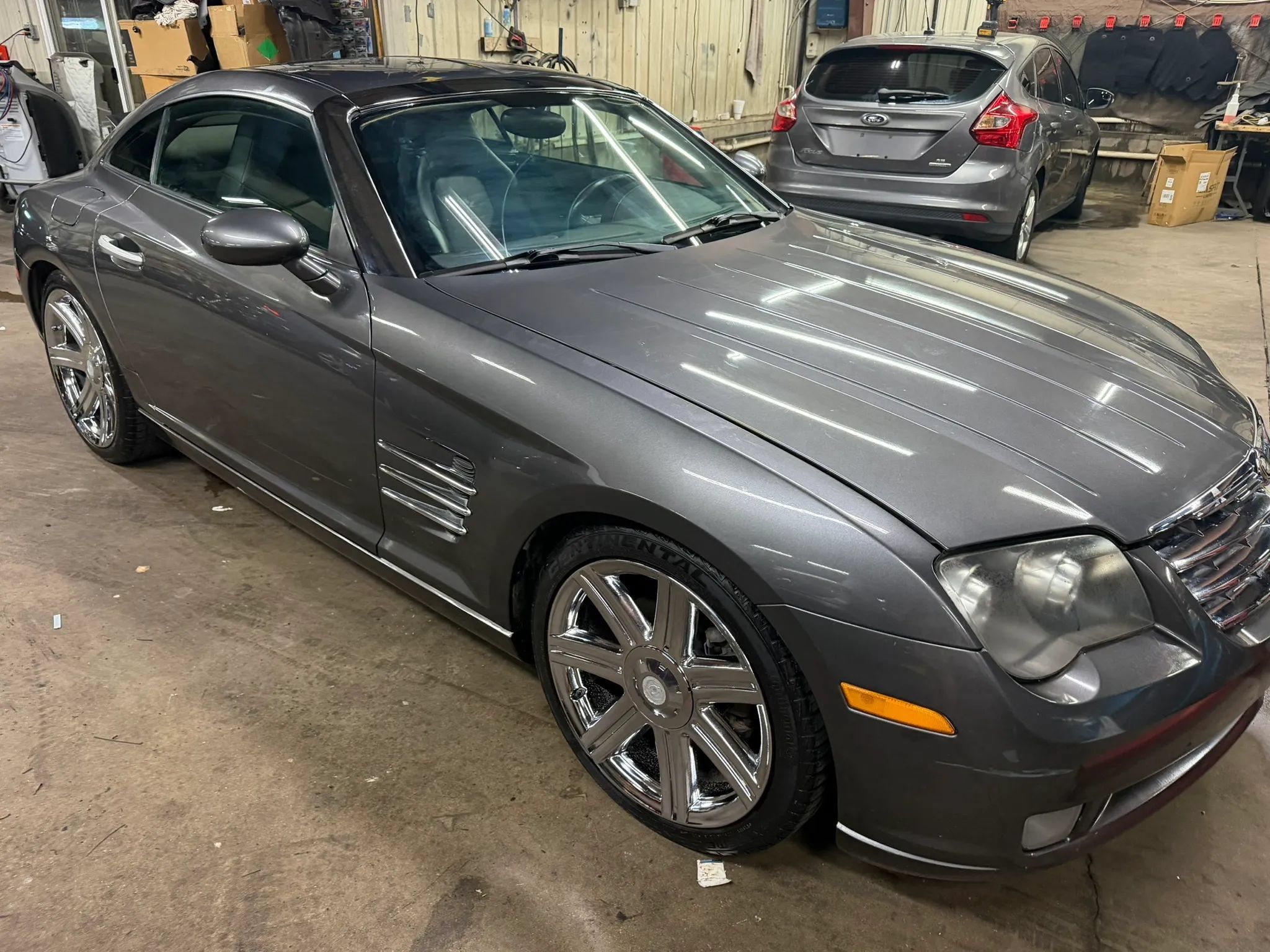 Used 2004 Chrysler Crossfire Coupe RWD image 2
