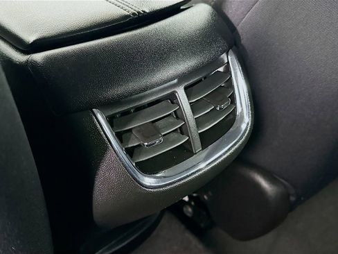 Used 2024 Chevrolet Malibu LT image 31