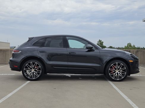 Certified 2023 Porsche Macan S AWD/4WD image 9