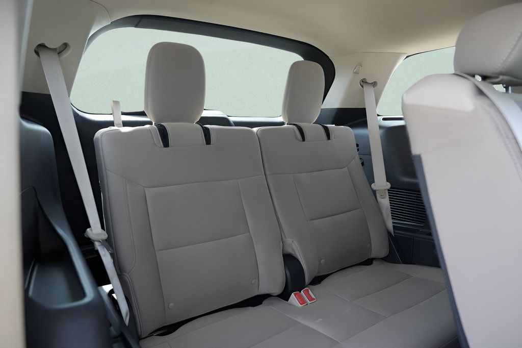 Used 2023 Ford Explorer 4WD image 16
