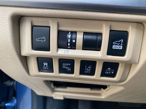 Used 2019 Subaru Outback 3.6R Limited AWD/4WD image 24