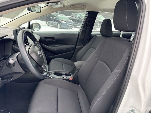 Certified 2024 Toyota Corolla LE image 9