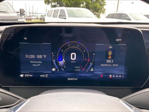 Used 2025 Chevrolet Traverse Z71 AWD/4WD image 12