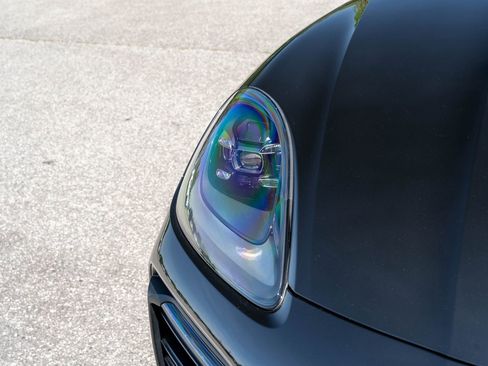 Certified 2023 Porsche Cayenne GTS AWD/4WD image 19