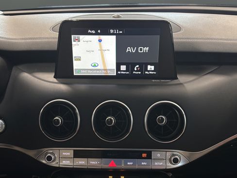 Used 2018 Kia Stinger GT2 AWD/4WD image 15