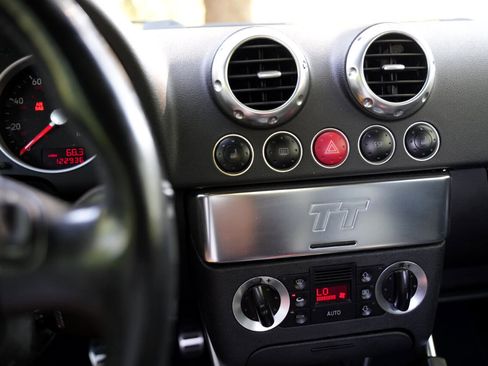 Used 2003 Audi TT 1.8T image 33