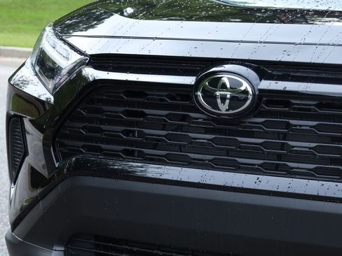 New 2025 Toyota RAV4 XLE image 14