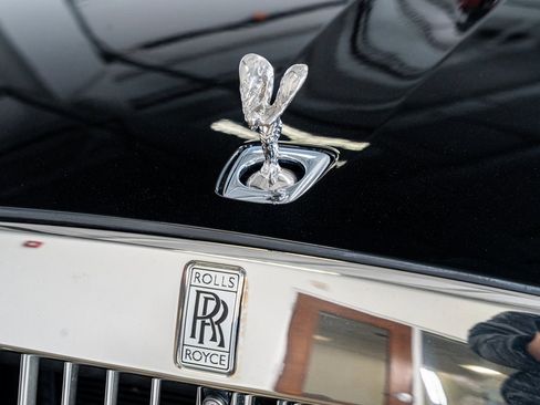 Used 2022 Rolls-Royce Ghost image 18