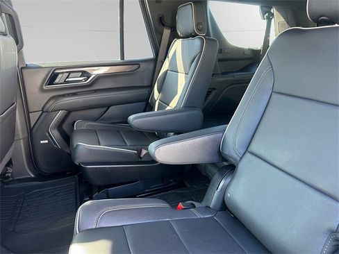 Used 2025 GMC Yukon Elevation w/ LPO, Floor Liner Package image 13