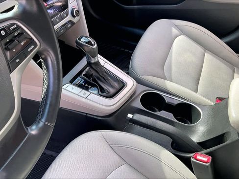 Used 2018 Hyundai Elantra Value Edition image 17