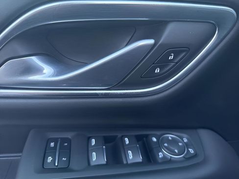 Used 2022 Chevrolet Tahoe High Country image 17