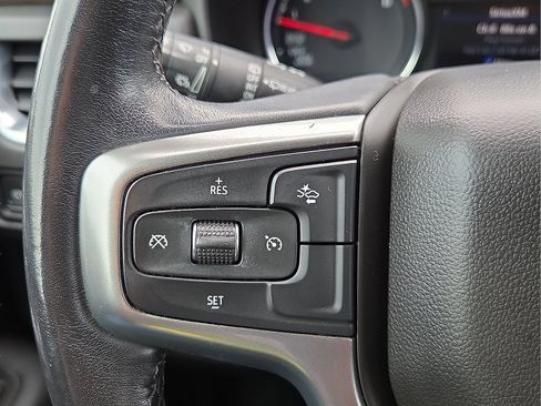 Used 2021 Chevrolet Suburban LS RWD image 21