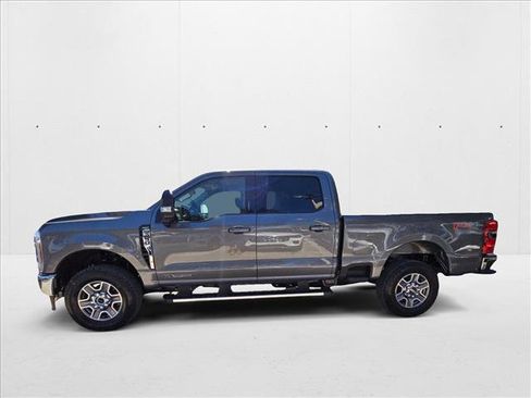 New 2026 Ford F250 Lariat w/ FX4 Off-Road Package image 5