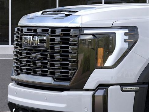 New 2026 GMC Sierra 2500 Denali Ultimate w/ Max Trailering Package image 13