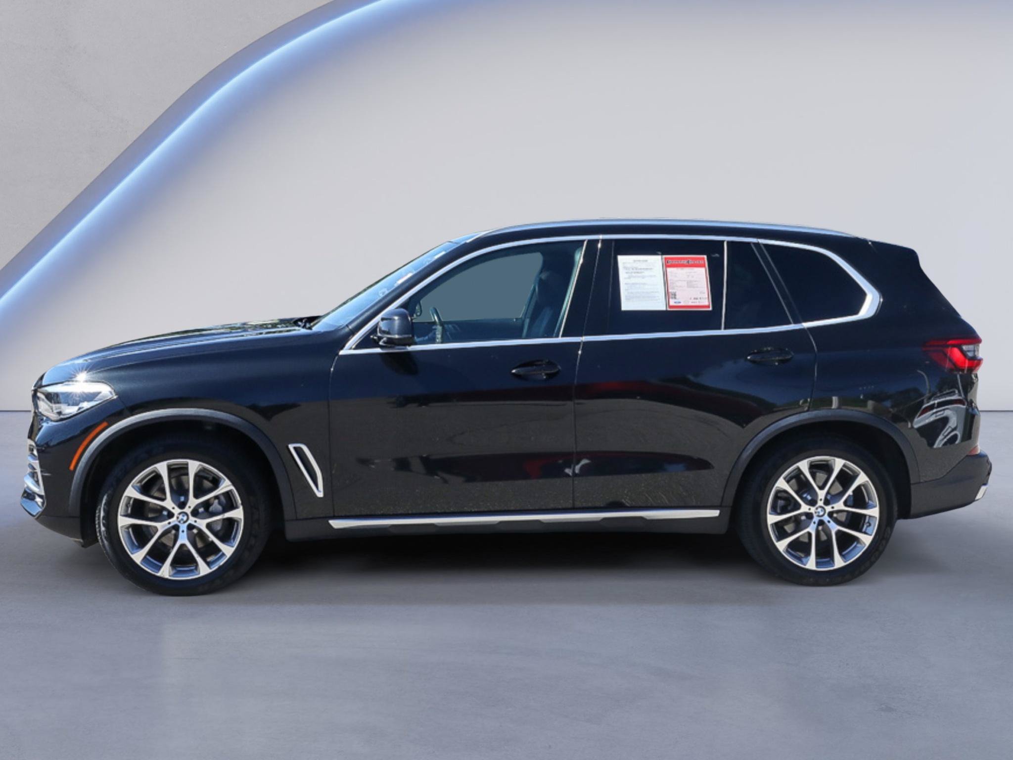 Used 2019 BMW X5 xDrive40i w/ Convenience Package AWD/4WD image 3