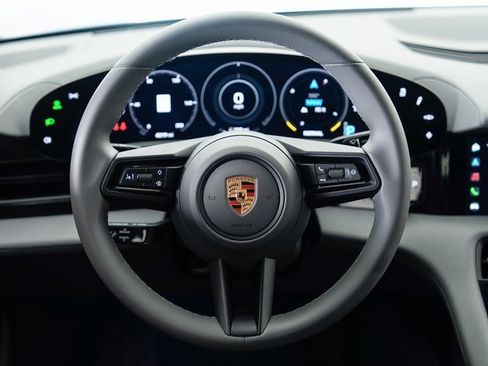 Used 2023 Porsche Taycan image 13