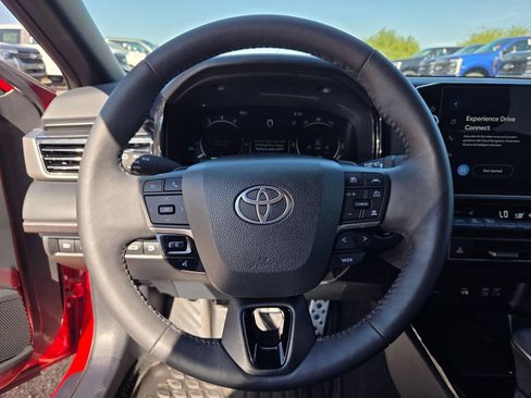 Used 2025 Toyota Camry XSE AWD/4WD image 23