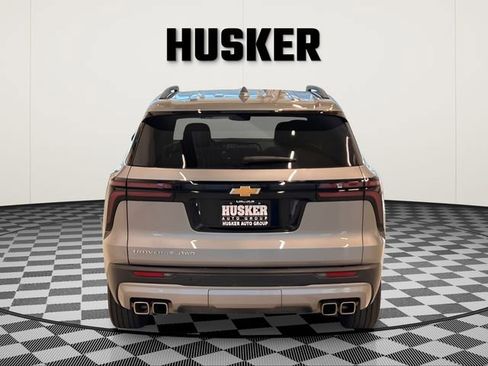 Used 2025 Chevrolet Traverse LT AWD/4WD image 6