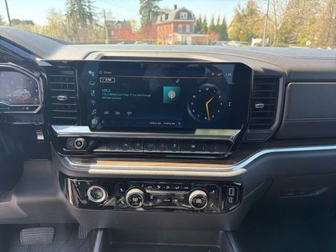 Used 2023 Chevrolet Silverado 1500 RST image 17