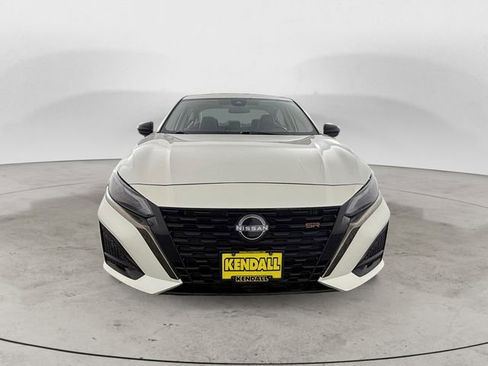 Used 2024 Nissan Altima 2.5 SR AWD/4WD image 8