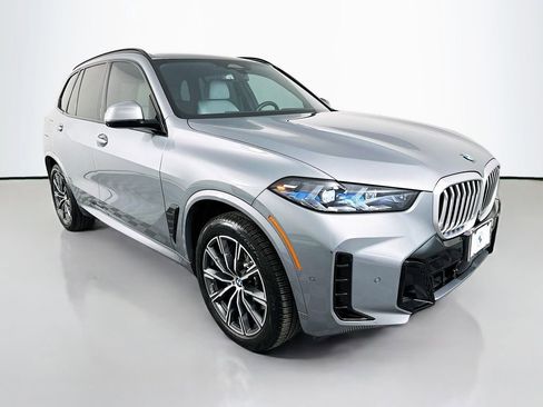Used 2025 BMW X5 sDrive40i w/ Executive Package RWD image 3