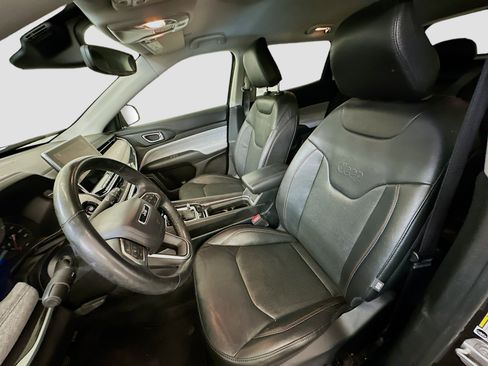 Used 2022 Jeep Compass Latitude image 13