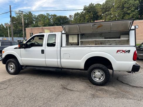 Used 2016 Ford F250 XL w/ Power Equipment Group AWD/4WD image 5