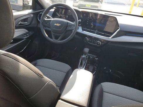 New 2026 Chevrolet Trax LT image 11