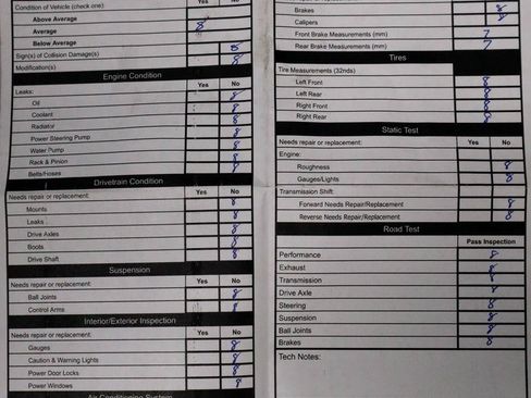 Used 2013 Chrysler Town & Country Touring-L image 5