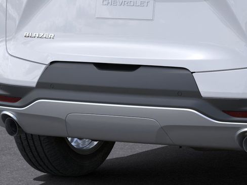 New 2025 Chevrolet Blazer LT w/ Convenience Package FWD image 14
