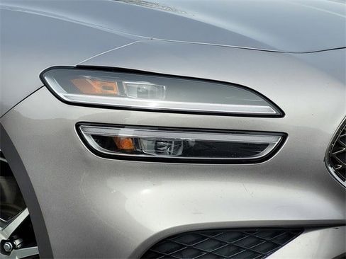 Used 2025 Genesis G70 2.5T image 10