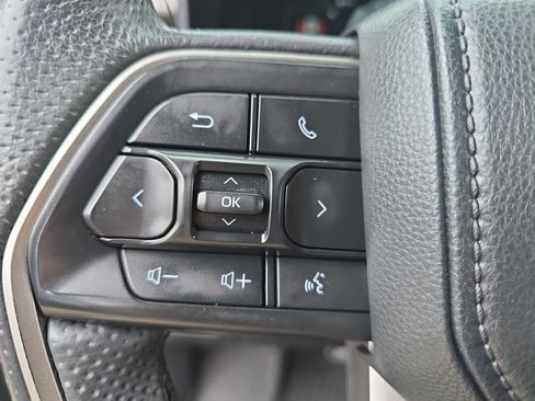 Used 2025 Toyota Tundra Limited w/ TRD Off-Road Package AWD/4WD image 19