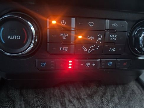 Used 2019 Ford F250 Lariat image 24