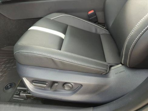 New 2026 Toyota Camry SE FWD image 4