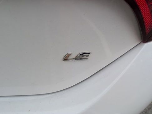 Used 2019 Toyota Corolla LE FWD image 7
