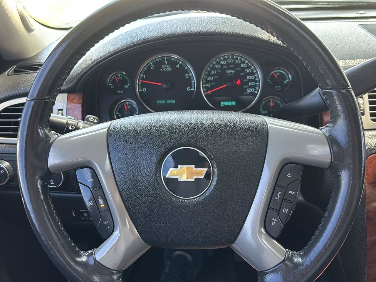 Used 2011 Chevrolet Avalanche LTZ AWD/4WD image 19